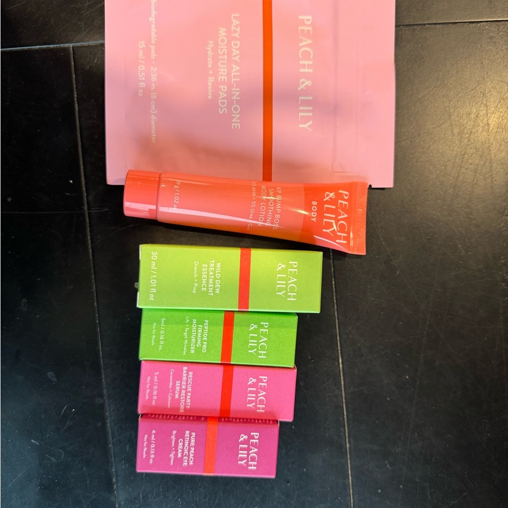 Peach & Lily mini Skincare Set BNIB
